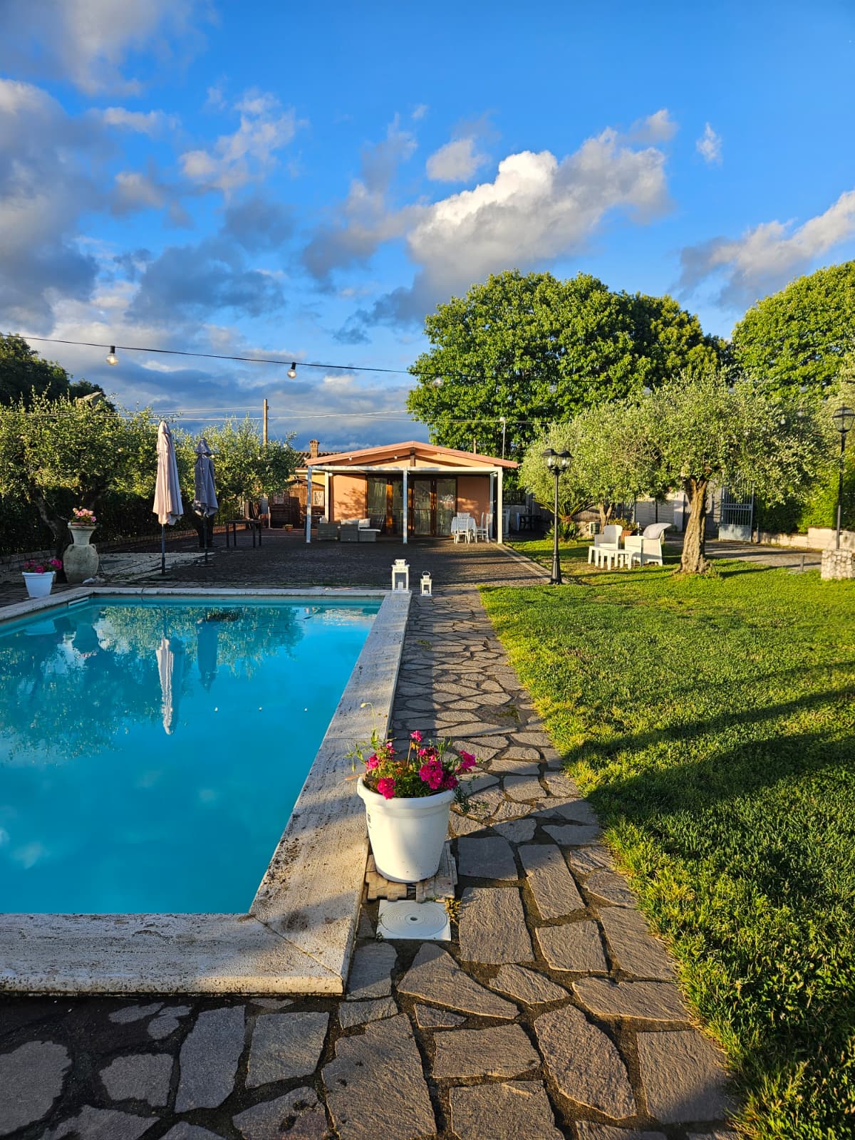 L'Esterno 3